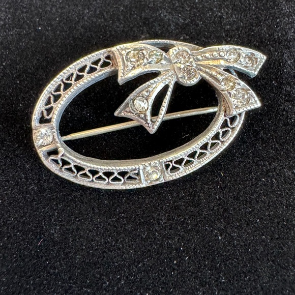 Jewelry - Sterling Silver Vintage Filigree Diamond Oval Bow Pin Brooch